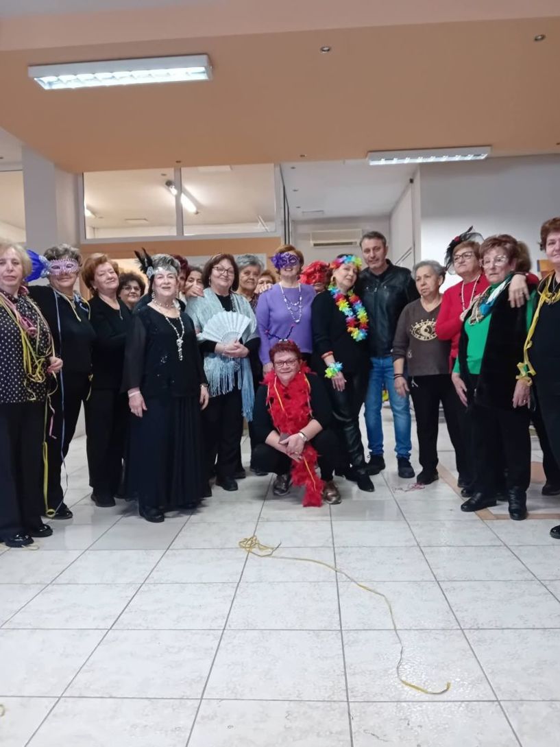 Με κέφι, συγκίνηση και παράδοση γιορτάστηκε η Τσικνοπέμπτη στα ΚΑΠΗ του Δήμου Βέροιας