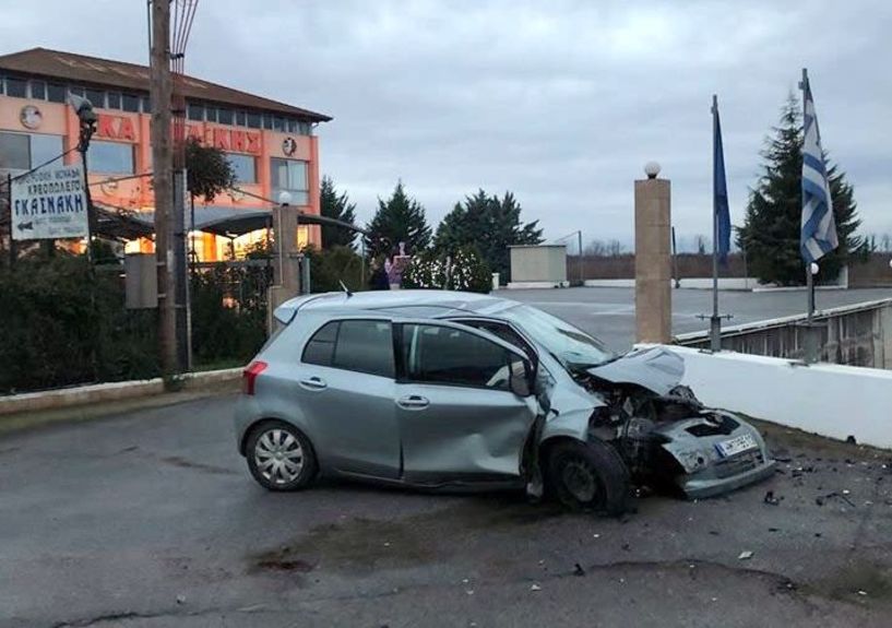 Τροχαίο με νεκρή έξω από το Καμποχώρι - Δείτε τις φωτογραφίες