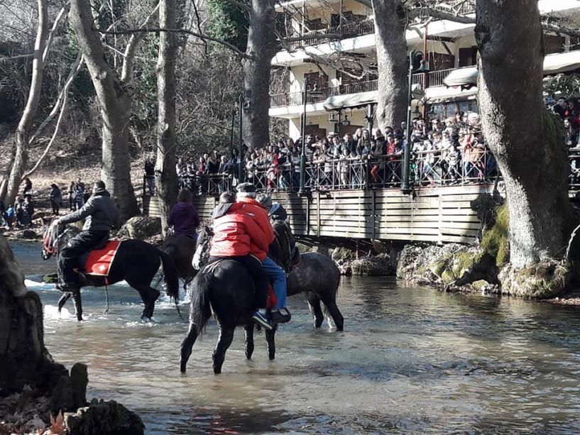 Πλημμύρισε ο Άγιος Νικόλαος στην τελετή αγιασμού των υδάτων