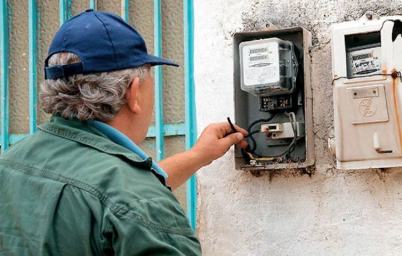 Θα ξαναδούν το φώς νοικοκυριά που είχε κοπεί το ρεύμα λόγω χρεών