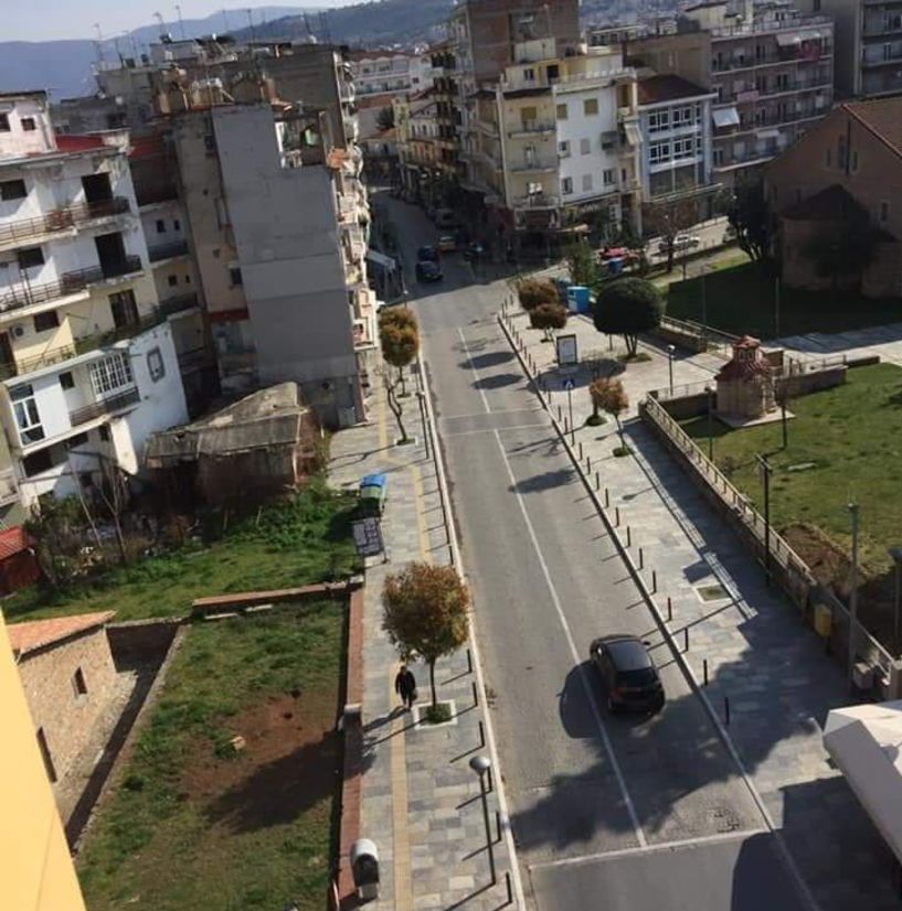Κορονο-ερημιά από χθες στη Βέροια… Ο κόσμος έμεινε σπίτι!