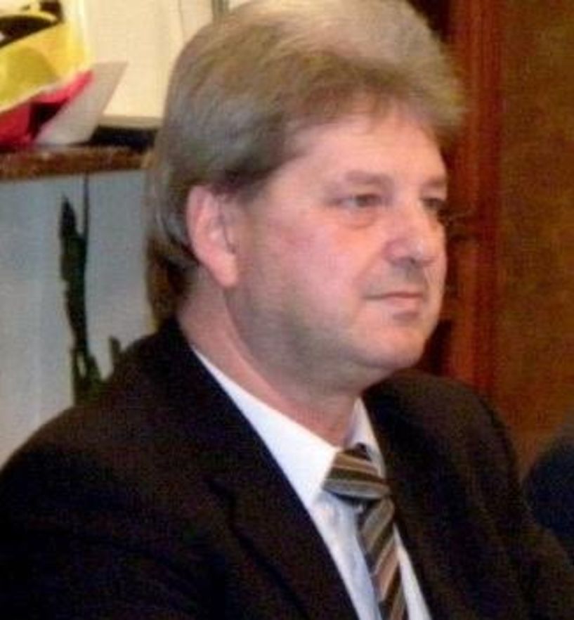 Διονύσης Ντόβας. 