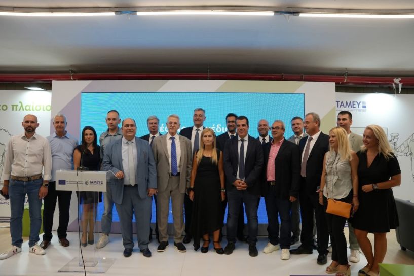 89η ΔΕΘ: ο Διοικητής της Δομής Βέροιας στα εγκαίνια του περιπτέρου του Υπουργείου Μετανάστευσης και Ασύλου