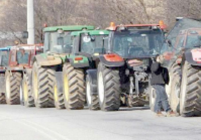 Στη Βέροια   συνεδριάζει σήμερα   η πανελλαδική   επιτροπή μπλόκων