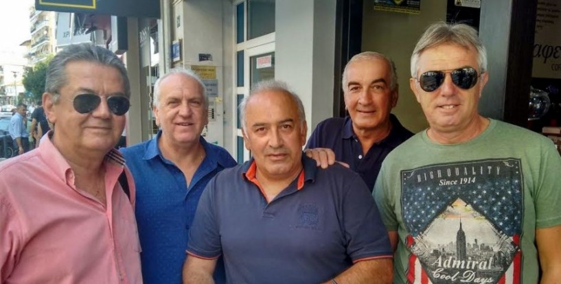 Ο Δημήτρης Μαυρόπουλος με την παλιοπαρέα