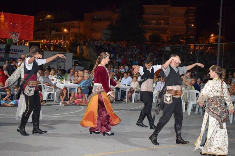 Χθες στον Προμηθέα, απόψε Μακροχώρι και Κυριακή στην Πλατεία Ωρολογίου το φεστιβάλ παραδοσιακών χορών του Δήμου Βέροιας