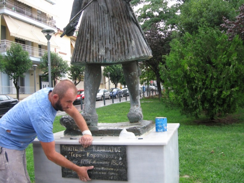 Ξαναβρήκε την ταυτότητά του ο Τάσος Καρατάσος