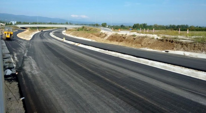 Εντός (τελευταίου) χρονοδιαγράμματος ο κάθετος άξονας