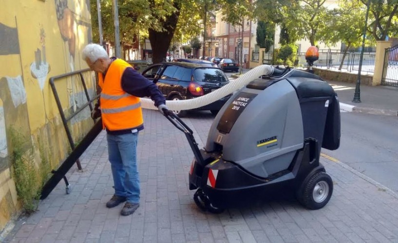 Νέο εύχρηστο μηχάνημα καθαρισμού στον δήμο Νάουσας