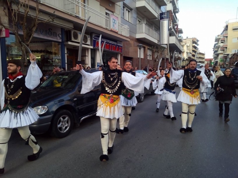 Ξεσήκωσε τη Βέροια με τα Ρουγκάτσια το Λύκειο Ελληνίδων - Βίντεο