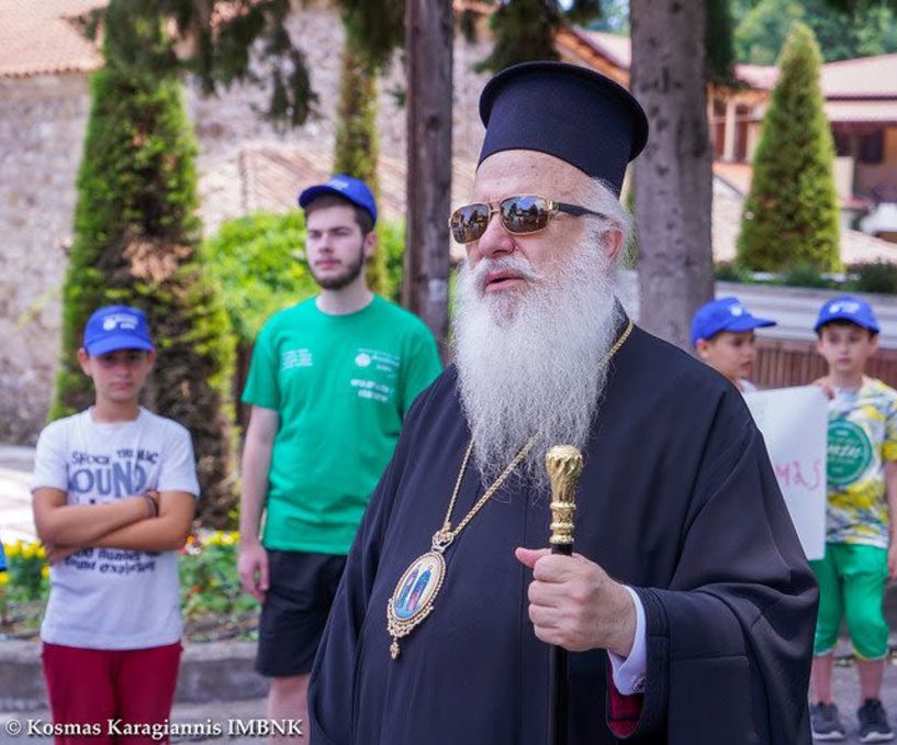 Ο Σεβασμιώτατος  μητροπολίτης κ. Παντελεήμων  στις εγκαταστάσεις της Ιεράς Μονής Παναγίας Δοβρά στη Βέροια