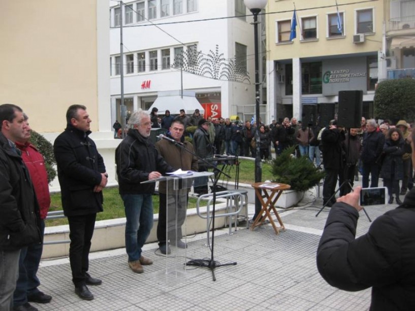 «Σφύριξαν» στη Βέροια την έναρξη των πρώτων κινητοποιήσεων του 2017 οι αγρότες (φωτο)