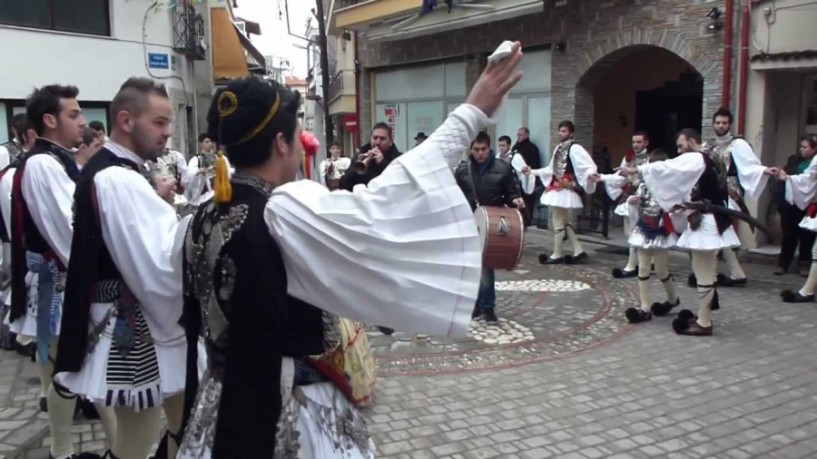 Ντύσιμο Μπούλας και Κούλουμα στην Πουλιάνα από τον ΄Αριστοτέλη΄