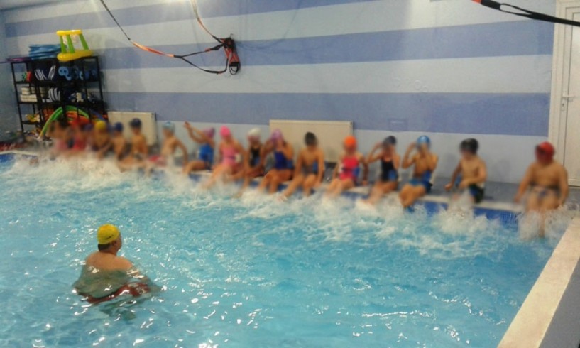 Μαθήματα κολύμβησης ξεκίνησαν οι μαθητές του 1ου Δημοτικού Βέροιας στο Πήγασος  Agua Center