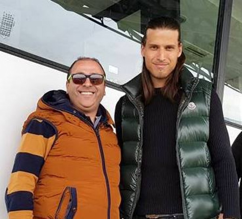 Ο Στέλιος και ο Σέρβος!