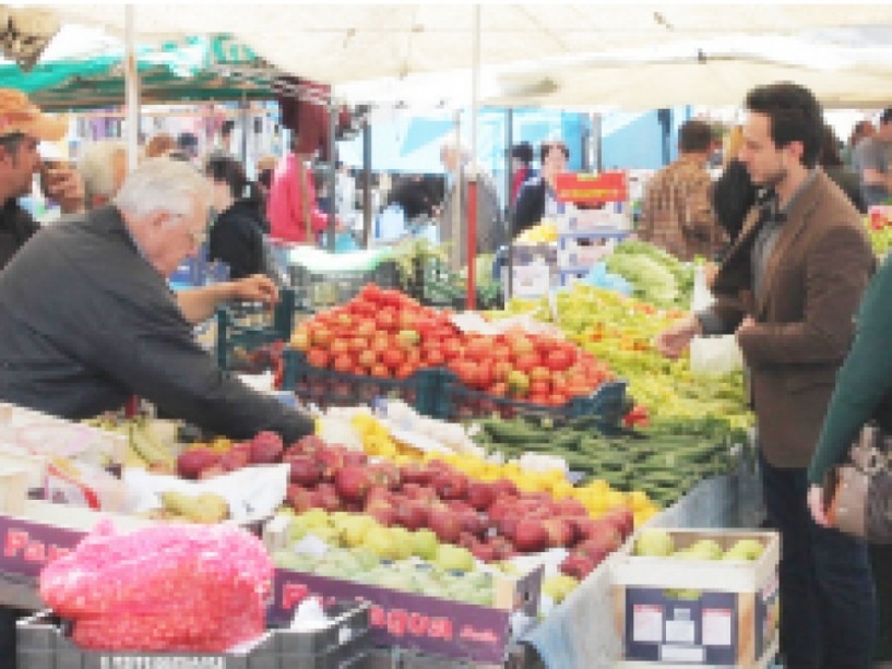 Αύριο Παρασκευή  και όχι το Σάββατο  η λαϊκή της Νάουσας