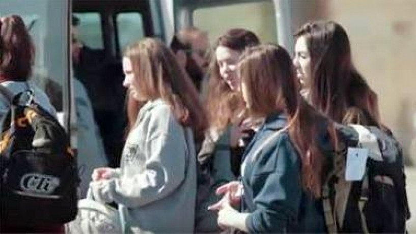 Προσφορά ευαισθησίας στα προσφυγόπουλα