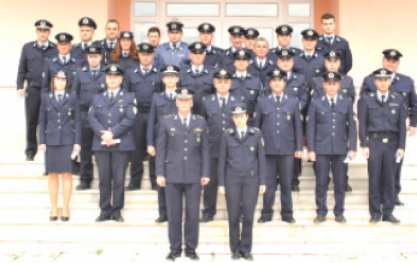 Απονομή πιστοποιητικών σε 28 αστυνομικούς από τη Σχολή Αστυνομίας στο Πανόραμα