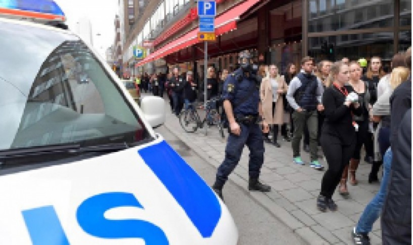 «Όλα δείχνουν τρομοκρατικό χτύπημα»  - Φορτηγό σκόρπισε τον τρόμο στη Στοκχόλμη