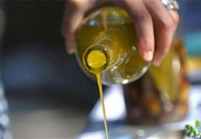 25χρονος με παράνομα δοχεία λαδιού συνελήφθη στην Αλεξάνδρεια