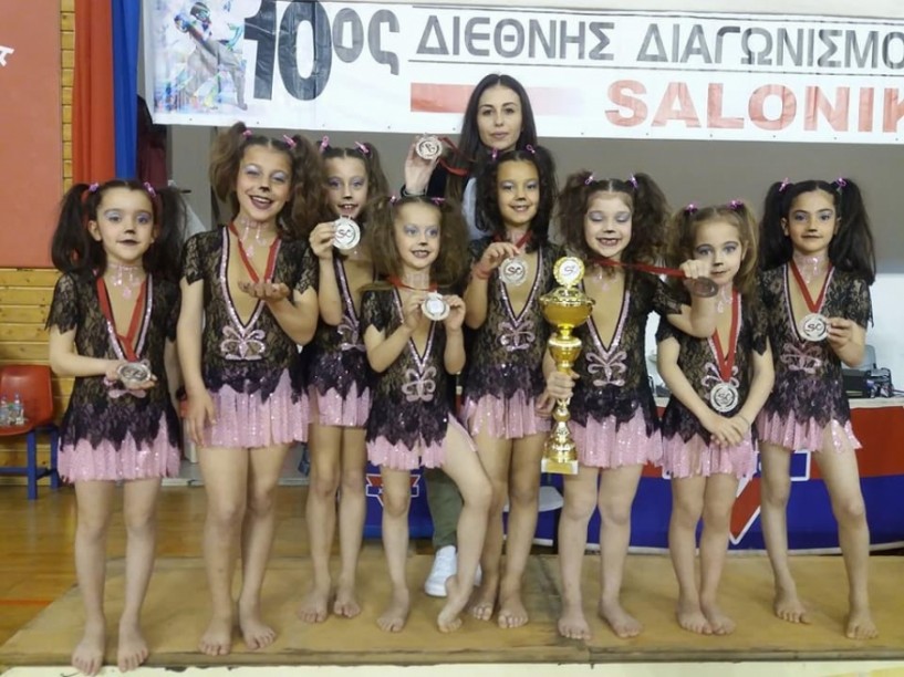 Μετάλλια για τα κορίτσια του Φιλίππου σε διεθνή αγώνα χορού