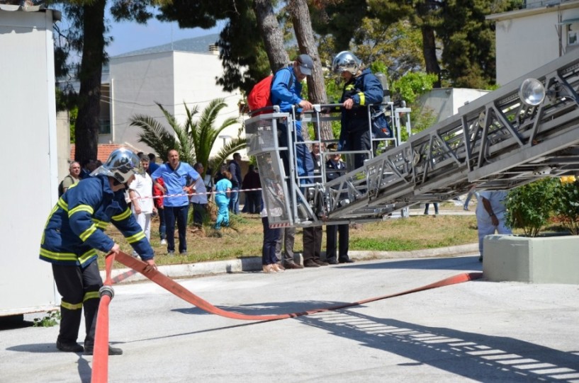 Άσκηση απεγκλωβισμού ατόμων μετά από σεισμό στο νοσοκομείο Νάουσας στις 8 Ιουνίου