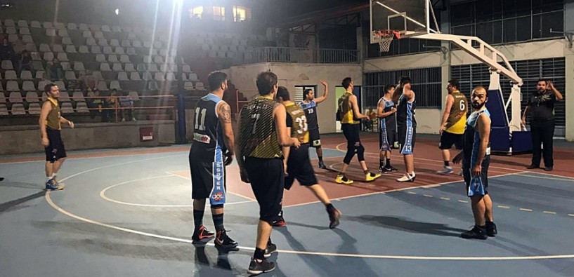 Νοσταλγία 2017. Ντέρμπι στον Προμηθέα οι Μορφές κέρδισαν 58-50 τους Basket Gurus