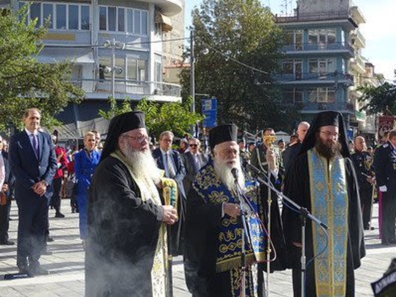 Με την πρέπουσα επισημότητα η κατάθεση στεφάνων για την επέτειο του 