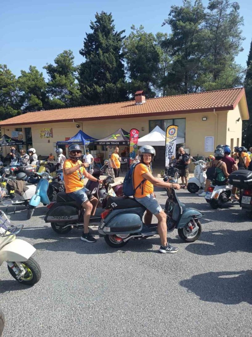 Έντονη η παρουσία εκατοντάδων Vespisti στην 39η πανελλήνια καλοκαιρινή τους συνάντηση στη Βέροια