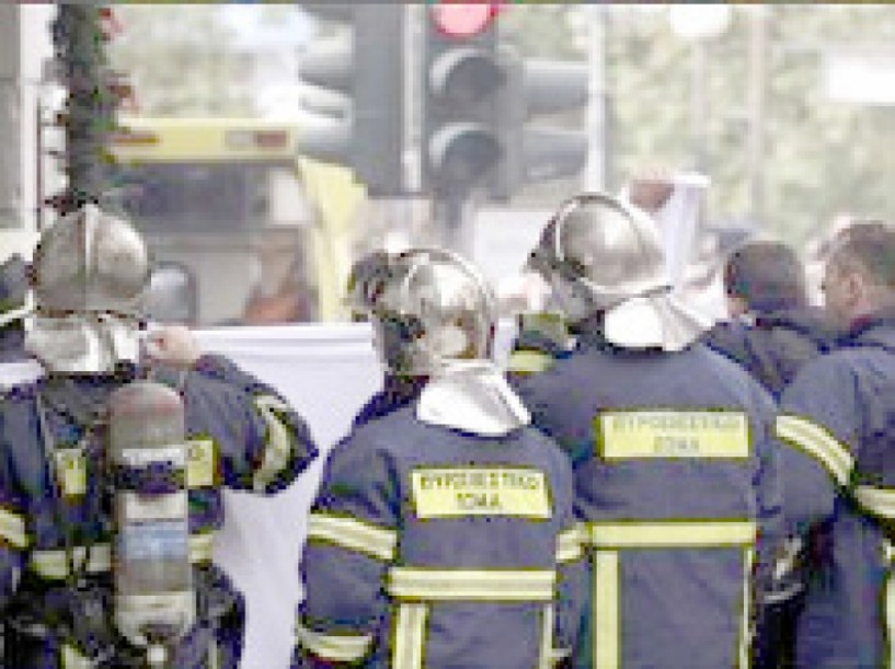 Δύο χρόνια παράταση   στις 5ετείς συμβάσεις πυροσβεστών