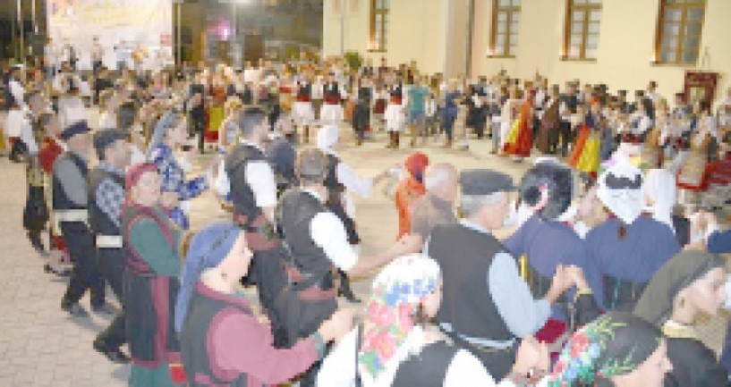 Συνεχίζονται οι βραδιές παραδοσιακών χορών στον δήμο Βέροιας