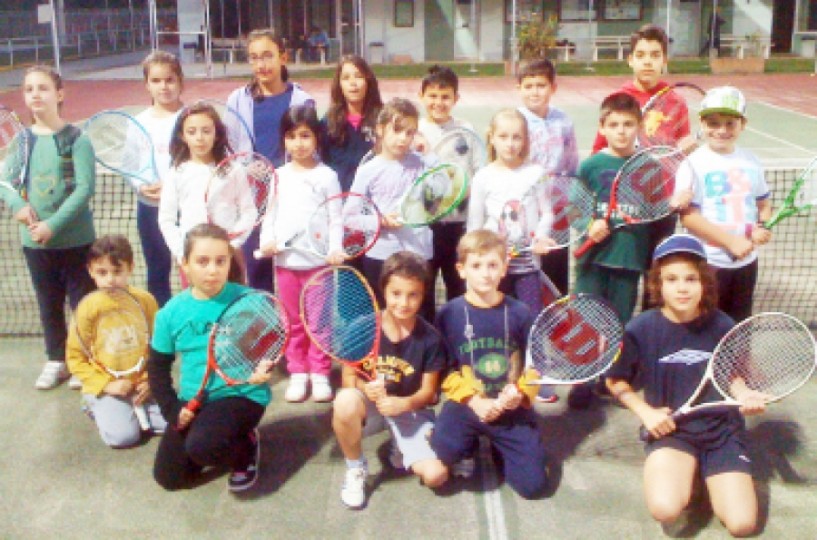 Δωρεάν μαθήματα τένις του Ο.Α. Βικέλα και έκπτωση 50% σε τρίτεκνες και πολύτεκνες οικογένειες