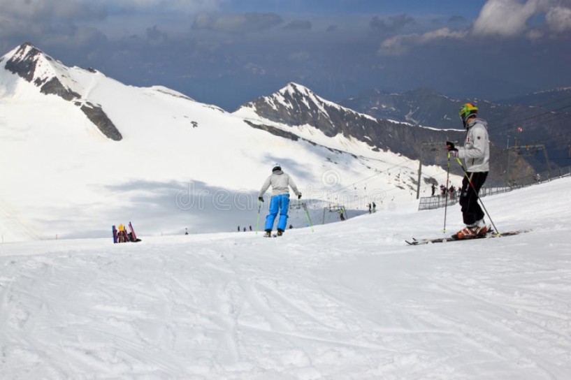 Στον παγετώνα Hintertux της Αυστρίας το αλπικό τμήμα του ΕΟΣ