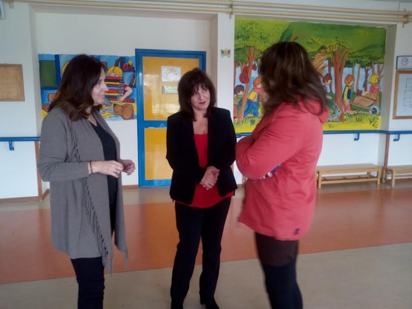 Η Φρόσω Καρασαρλίδου επισκέφθηκε σχολεία ειδικής αγωγής στη Βέροια