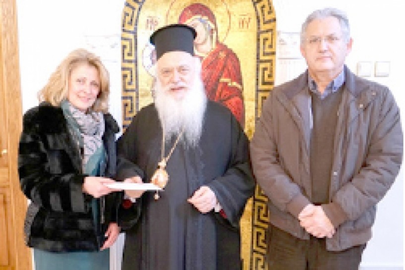 4.000 Ευρώ, από τον  Δίσκο της Αγάπης παρέδωσε   στο Γηροκομείο Βέροιας ο Μητροπολίτης