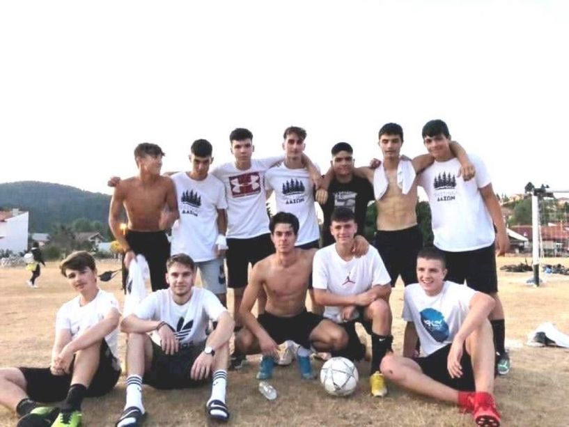 ΞΗΡΟΛΙΒΑΔΟ - ΣΕΛΙ 5-1: Αγώνας ποδοσφαίρου ηλικίας 15-20 ετών