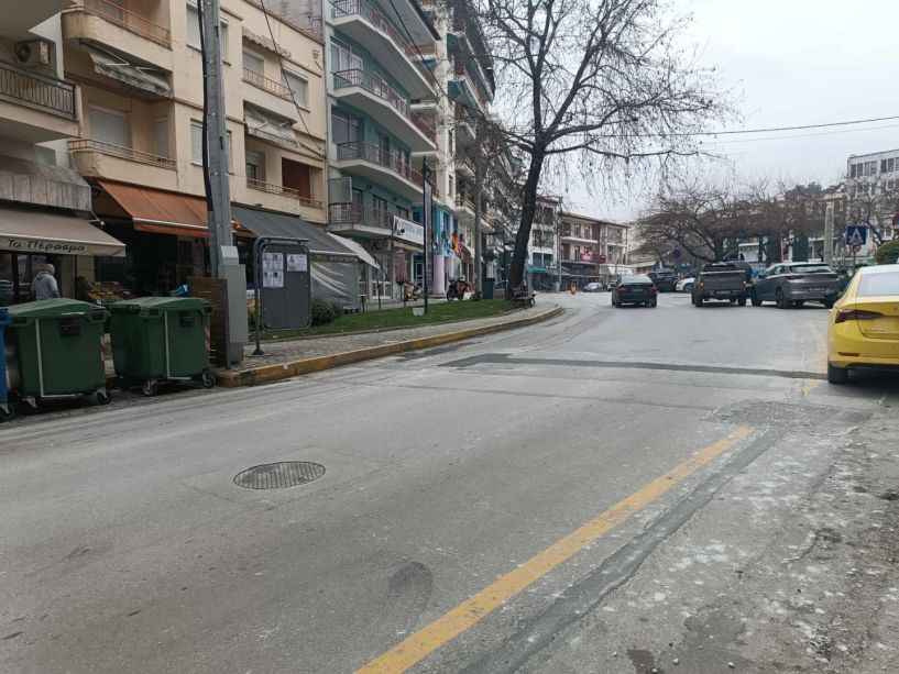 Αποκαταστάθηκαν τελικά τα «βουναλάκια» της Μητροπόλεως