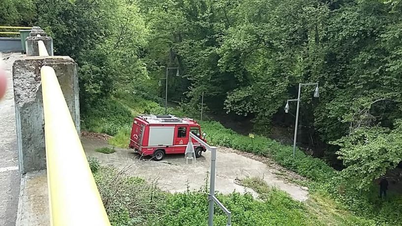 Απεγκλωβισμός μαθητή από την κοίτη του Τριποτάμου - Βίντεο