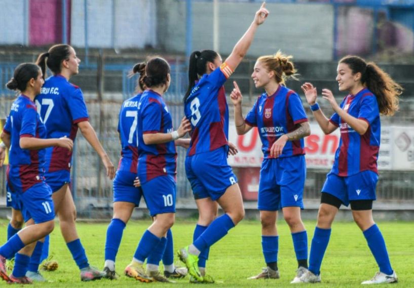 Καταιγιστική η γυναικεία ομάδα της Βέροιας - Συνέτριψε τις Νεφέλες στο Δημοτικό Στάδιο