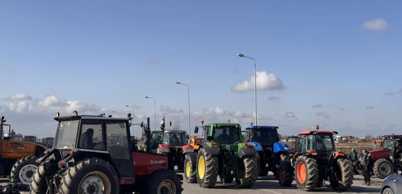Αποχώρησαν και από τα Μάλγαρα οι αγρότες με τα τρακτέρ τους