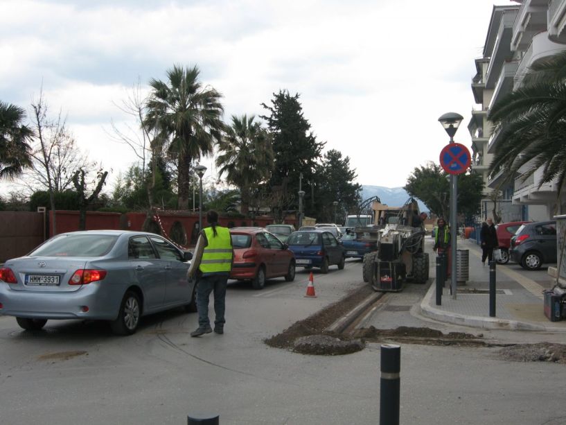 Αυθημερόν ολοκληρώνονται οι εργασίες εγκατάστασης οπτικών ινών   