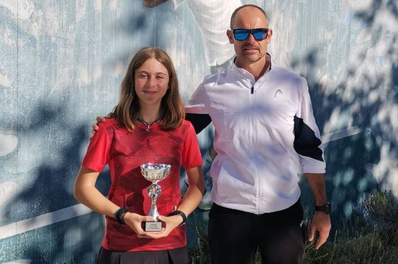 1η η ΕΚΜΕΚΤΣΟΓΛΟΥ ΚΑΤΙΑ του Ομίλου Αντισφαίρισης ΑΛΕΞΑΝΔΡΟΣ Βέροιας