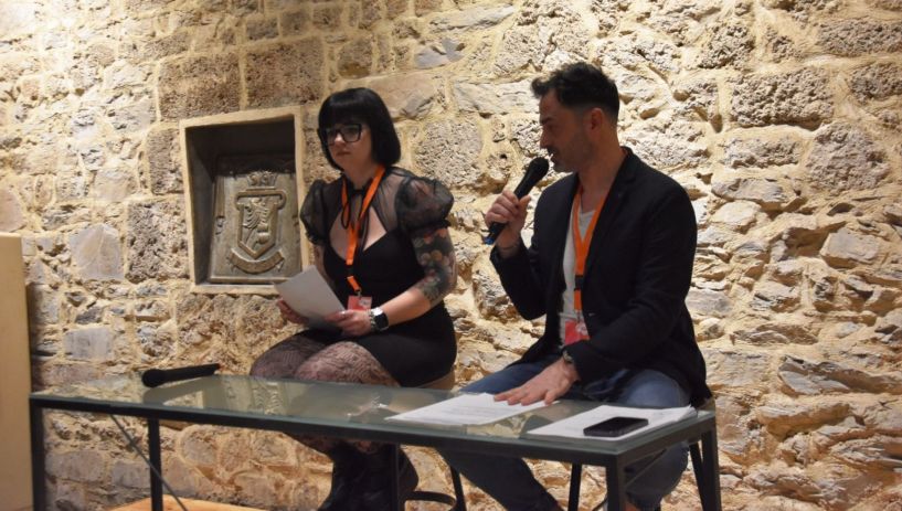 Δωρεά απινιδωτών σε σχολεία και δημοτικές εγκαταστάσεις της Νάουσας