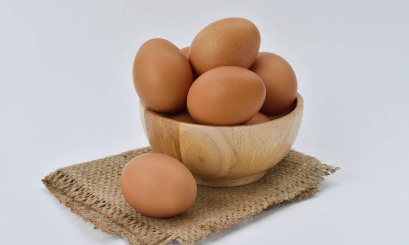Τελικά πόσο καιρό μπορούμε να διατηρήσουμε τα αυγά στο ψυγείο;