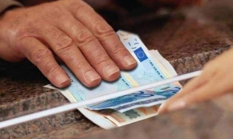 Τέλος στους δωρεάν τραπεζικούς λογαριασμούς με μηνιαίες συνδρομές που θα φέρνουν επιπλέον 341 εκατ. ευρώ ετησίως στις τράπεζες