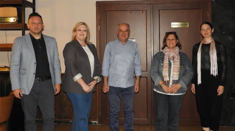 Αύριο Τετάρτη 7 Μαΐου:  “Το Βάζο με τα μοναχικά μπισκοτάκια”, από το Δ. Σχολείο Κουλούρας, για την Μ.Α.μΑ  στο Χώρο Τεχνών