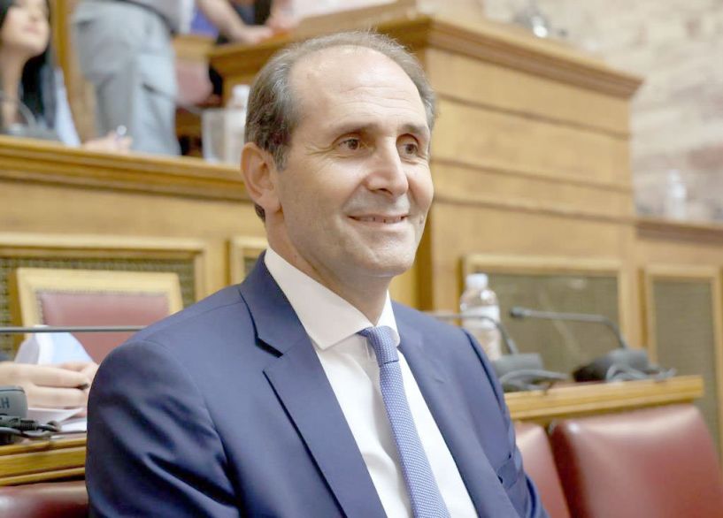  Απόστολος Βεσυρόπουλος:  «Η πλειοψηφία των πολιτών αντιμετωπίζει θετικά τη  λειτουργία μη κρατικών πανεπιστημίων»