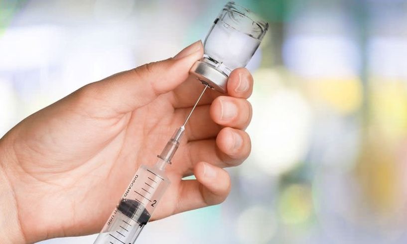 Εμβολιασμός κατά της εποχικής γρίπης: Πότε ξεκινάει και ποιες ευπαθείς ομάδες πρέπει να εμβολιαστούν