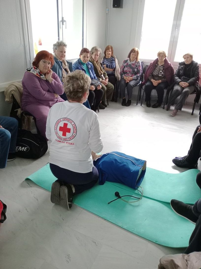 Ενημέρωση στη Δημοτική Βιβλιοθήκη Μακροχωρίου, για χορήγηση πρώτων βοηθειών