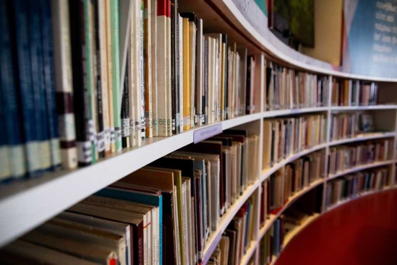 Η Δημόσια Βιβλιοθήκη Βέροιας ευχαριστεί για την προσφορά χρημάτων με σκοπό την αγορά καινούριων βιβλίων